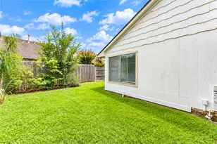 1719 Sullins Way, Houston, TX 77058 - Photo 29