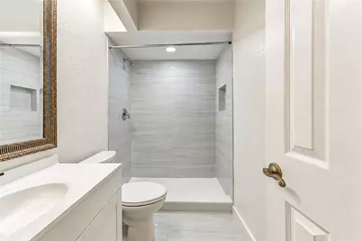 1719 Sullins Way, Houston, TX 77058 - Photo 17