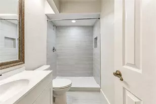 1719 Sullins Way, Houston, TX 77058 - Photo 17