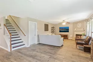 2888 Rocky Creek Ln, Dickinson, TX 77539 - Photo 17