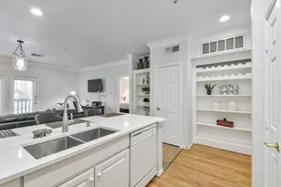 2400 McCue Rd, Houston, TX 77056 - Photo 11