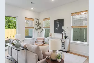 1913 Dewalt St, Houston, TX 77088 - Photo 11