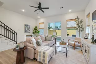 1913 Dewalt St, Houston, TX 77088 - Photo 9