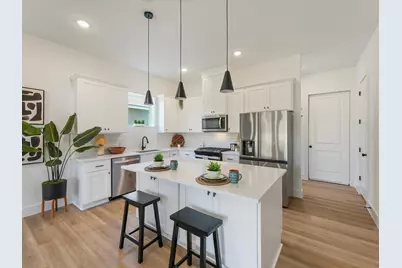 1913 Dewalt St, Houston, TX 77088 - Photo 5