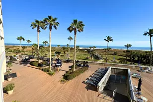 1401 E Beach Dr, Galveston, TX 77550 - Photo 5