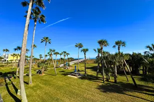 1401 E Beach Dr, Galveston, TX 77550 - Photo 15