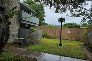 9797 Leawood Blvd, Houston, TX 77099 - Photo 5