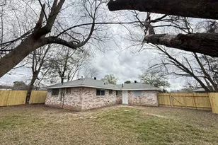 8646 Whitecastle Ln, Houston, TX 77088 - Photo 23