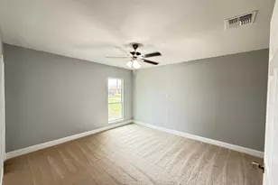 8646 Whitecastle Ln, Houston, TX 77088 - Photo 15