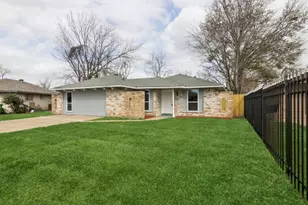 8646 Whitecastle Ln, Houston, TX 77088 - Photo 1