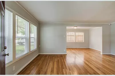 5519 Huisache Street, Houston, TX 77081 - Photo 7