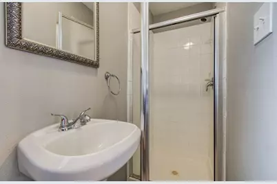5519 Huisache Street, Houston, TX 77081 - Photo 23