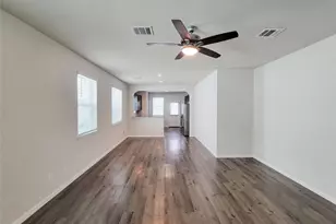4918 Purple Wisteria Ln, Spring, TX 77373 - Photo 7