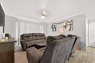 8421 Hearth Dr, Houston, TX 77054 - Photo 11