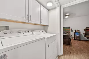 8421 Hearth Dr, Houston, TX 77054 - Photo 23