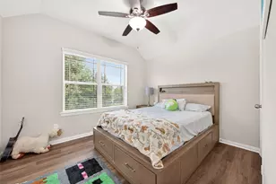 8 Landscape Ct, Conroe, TX 77301 - Photo 35