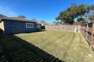 8710 Valley Flag, Houston, TX 77078 - Photo 5