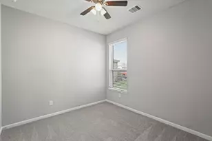 2547 Hawthorn Park Ct, Houston, TX 77038 - Photo 17