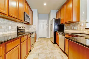24522 Folkstone Cir, Katy, TX 77494 - Photo 3