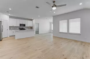 30307 Lighthouse Bluff Ln, Fulshear, TX 77441 - Photo 9