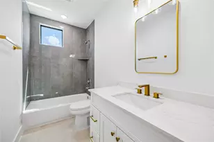 1329 W 22nd St, Houston, TX 77008 - Photo 27