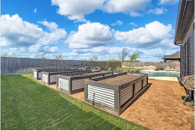 11903 Champions Forest Drive, Mont Belvieu, TX 77535 - Photo 41