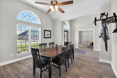 11903 Champions Forest Drive, Mont Belvieu, TX 77535 - Photo 11