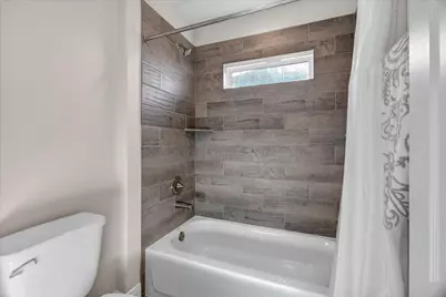 11903 Champions Forest Drive, Mont Belvieu, TX 77535 - Photo 33