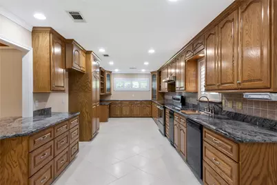 6603 Kury Lane, Houston, TX 77008 - Photo 15