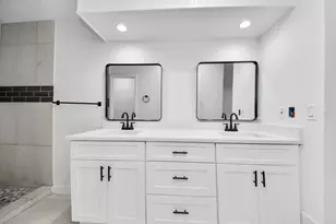 2911 Meadowgrass Ln, Houston, TX 77082 - Photo 23