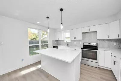 2911 Meadowgrass Lane, Houston, TX 77082 - Photo 13