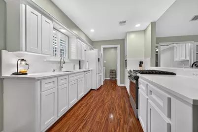 13819 Ivymount Drive, Sugar Land, TX 77498 - Photo 9