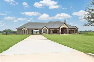 527 Lily Ln, Rosharon, TX 77583 - Photo 3