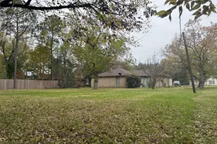 18303 Anne Dr, Webster, TX 77058 - Photo 25
