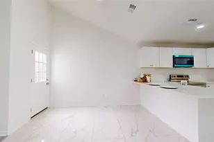 7415 Alcomita Dr, Houston, TX 77083 - Photo 9