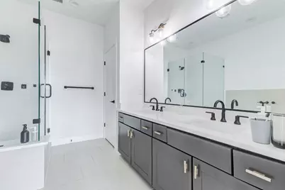 334 Eastwood Street, Houston, TX 77011 - Photo 25