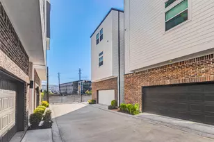 334 Eastwood St, Houston, TX 77011 - Photo 35