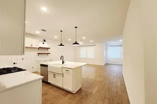 8430 Bay Rdg Cir, Baytown, TX 77523 - Photo 9