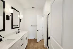 8430 Bay Rdg Cir, Baytown, TX 77523 - Photo 21