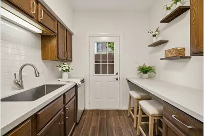 1201 Bering Drive #45, Houston, TX 77057 - Photo 9