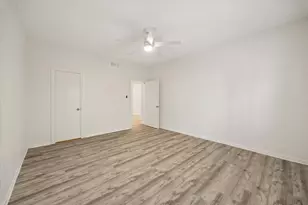 1201 Bering Dr, Houston, TX 77057 - Photo 11