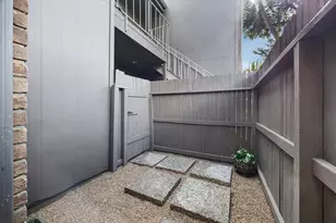 1201 Bering Dr, Houston, TX 77057 - Photo 19