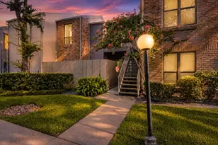 1201 Bering Dr, Houston, TX 77057 - Photo 1