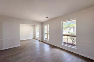 9418 Beverly Hill St, Houston, TX 77063 - Photo 3