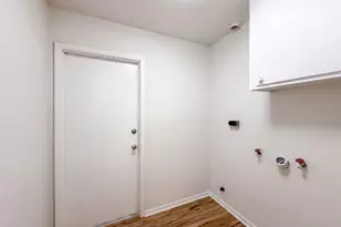 9418 Beverly Hill St, Houston, TX 77063 - Photo 17