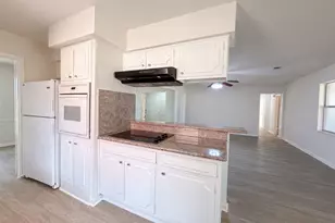 9418 Beverly Hill St, Houston, TX 77063 - Photo 7