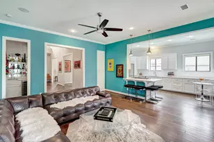 224 W 30th St, Houston, TX 77018 - Photo 11