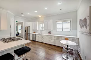 224 W 30th St, Houston, TX 77018 - Photo 13