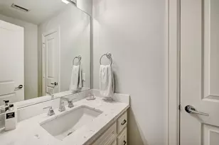 224 W 30th St, Houston, TX 77018 - Photo 23