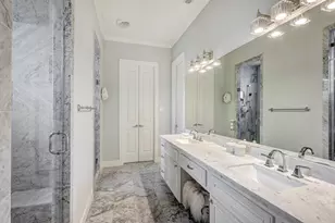 224 W 30th St, Houston, TX 77018 - Photo 17